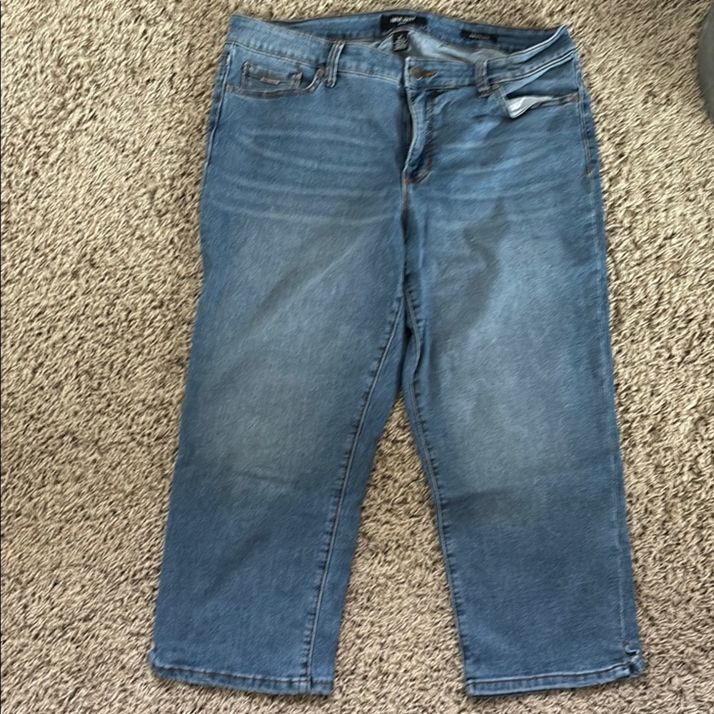 Nine West Blue Cropped Jeans with Relaxed Fit